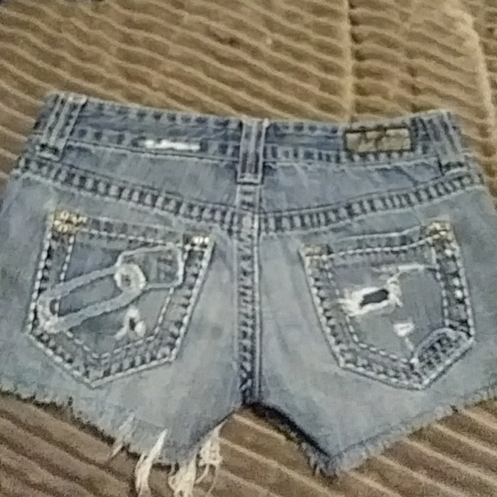 Day trip jean shorts